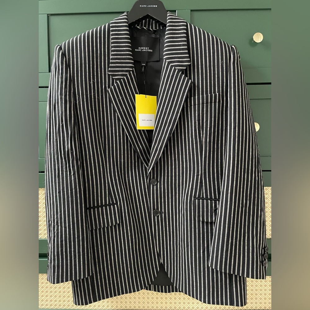 Marc Jacobs Runway Oversized Blazer collection Fall 2023